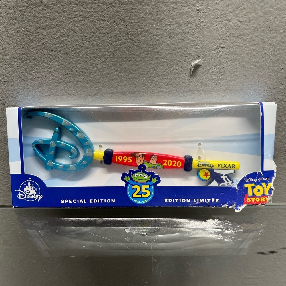 Disney Toy Story 25th Special Edition Anniversary Key 1995-2020 Torn Box